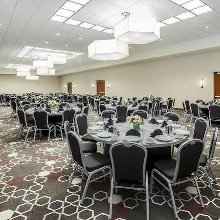 Clarion Hotel & Conference Center Bentonville Luaran gambar